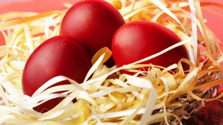 Tips και tricks για να βάψετε τέλεια τα πασχαλινά σας αβγά